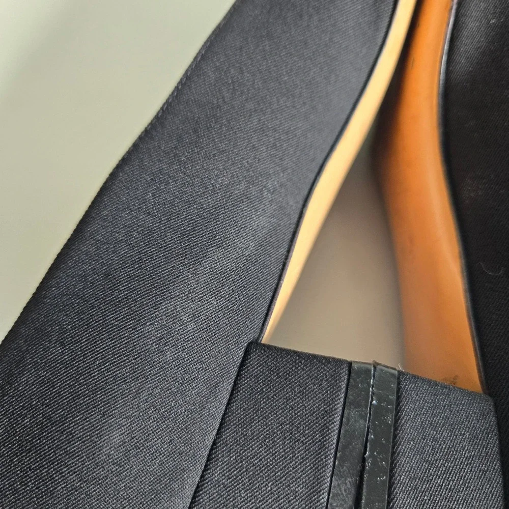 Salvatore Ferragamo Boutique Black Canvas Square Toe Block Heel Pumps 9AA
